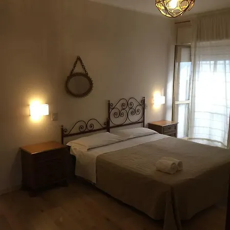 Πανσιόν La Eliodora- Ospitalita' Diffusa Silvi Silvi Paese